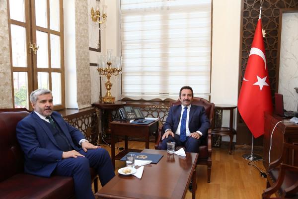 Aksaray Üniversitesi Rektörü Vali Ali Mantı’yı Ziyaret Etti