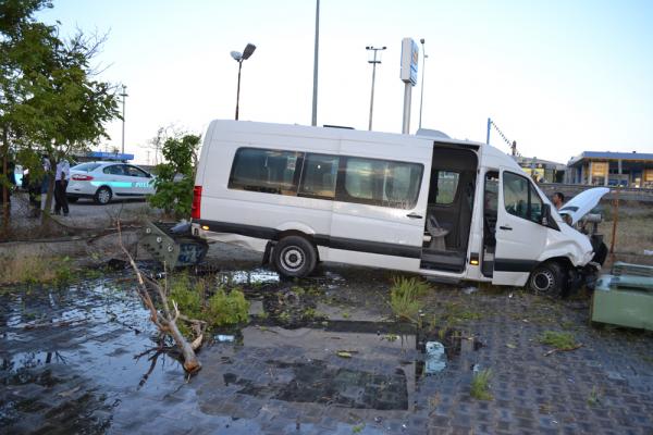 ​Aksaray’da minibüs kazası: 16 yaralı