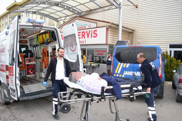 ​Aksaray’da iki otomobil çarpıştı: 3 yaralı