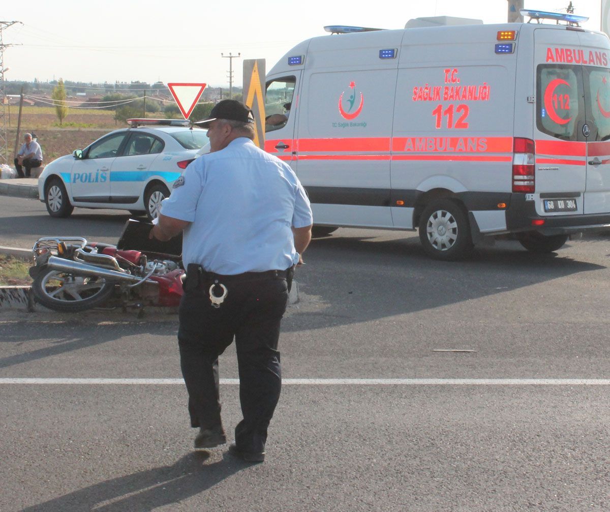 Motosiklet sürücüsü kazada yaralandı