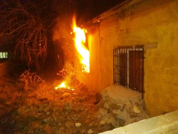 ​Ortaköy’de çıkan ev yangın korkuttu