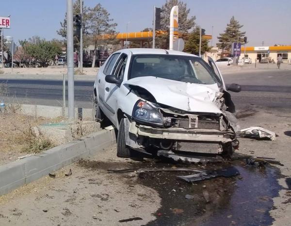 Aksaray’da trafik kazası; 1’i ağır 2 yaralı