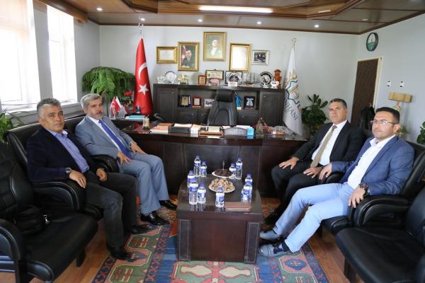 Rektör Şahin Sultanhanı ilçesi Belediye Başkanını ziyaret etti