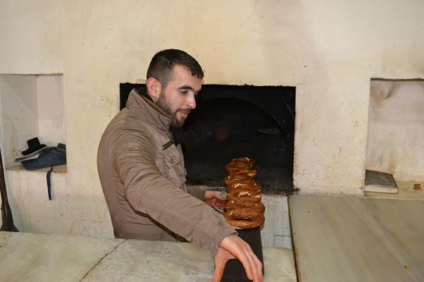 ​Simit fırınından 250 kişi ekmek yiyor