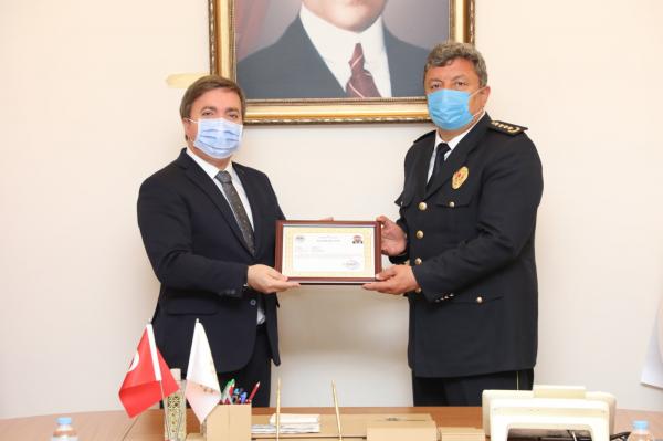 ​“Türk Polisi görevini fedakârca yapar”