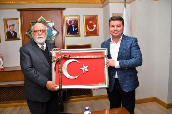 Milli Eğitim Eski Bakanı Prof. Dr. Nabi Avcı Başkan Dinçer’i ziyaret etti