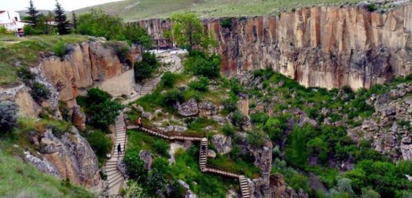 Saklı cennet : Ihlara Vadisi  Kapadokya’nın büyüsü