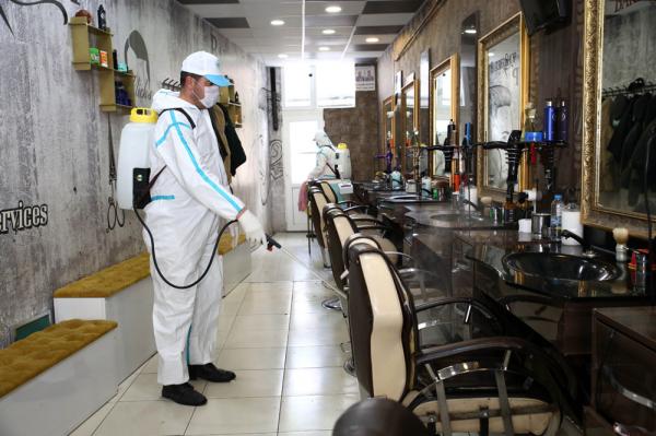 ​Kuaför salonları  dezenfekte edildi