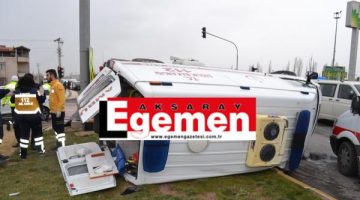 Ambulans kaza yaptı: 5 yaralı