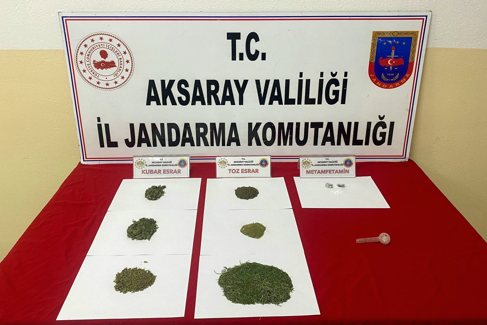 Aksaray’da jandarma ekiplerinden uyuşturucu operasyonu: 3 gözaltı