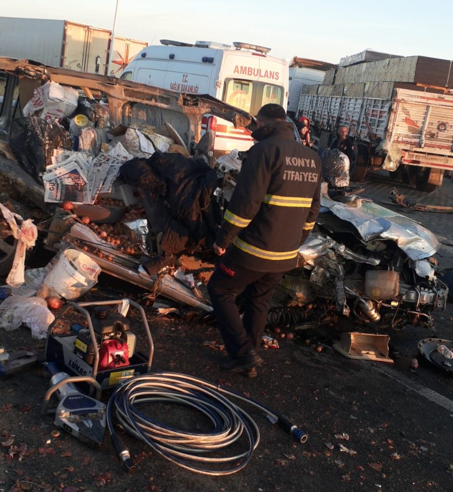 Adana yolunda kaza: 1 ölü 1 yaralı