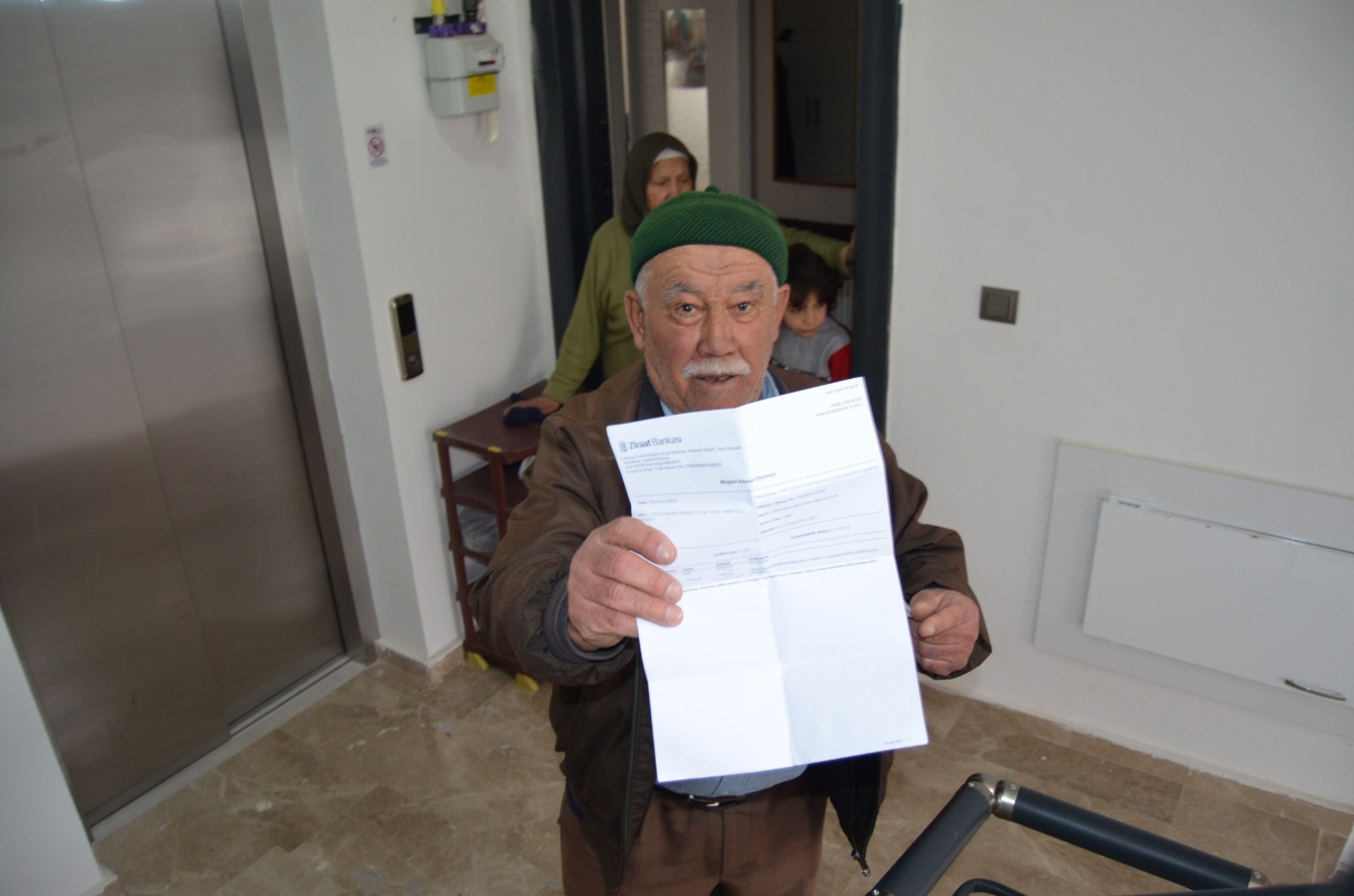 Aksaray polisi yaşlı adamı ikinci kez dolandırılmaktan kurtardı