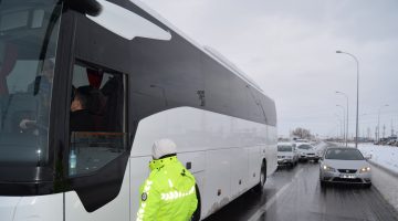 Kar nedeniyle Aksaray-Konya karayolu ulaşıma kapandı