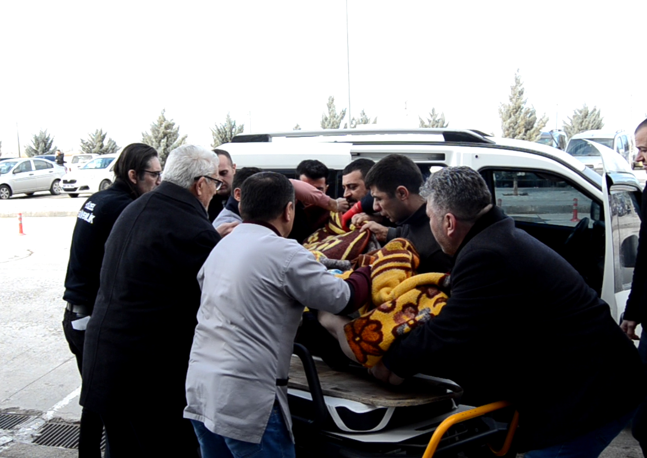 Enkaz altında kalan kadını Aksaray AFAD ekibi kurtardı