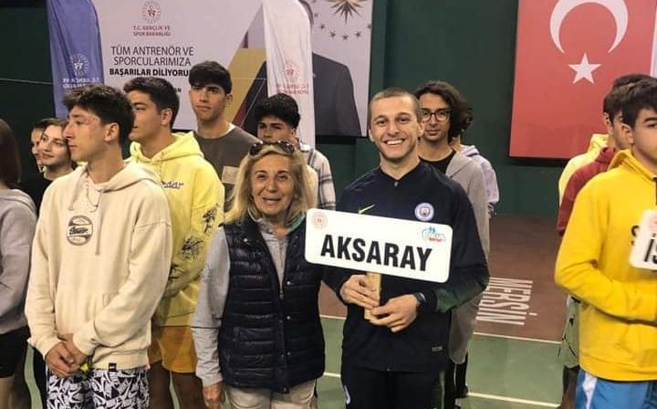 Kanber Demir Anadolu Lisesi  teniste Türkiye finallerinde