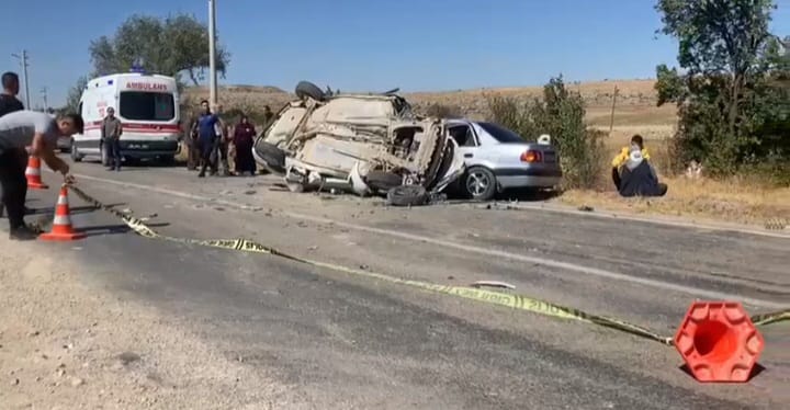 Aksaray’da 3 aracın karıştığı kazada: 3 ölü 2 yaralı