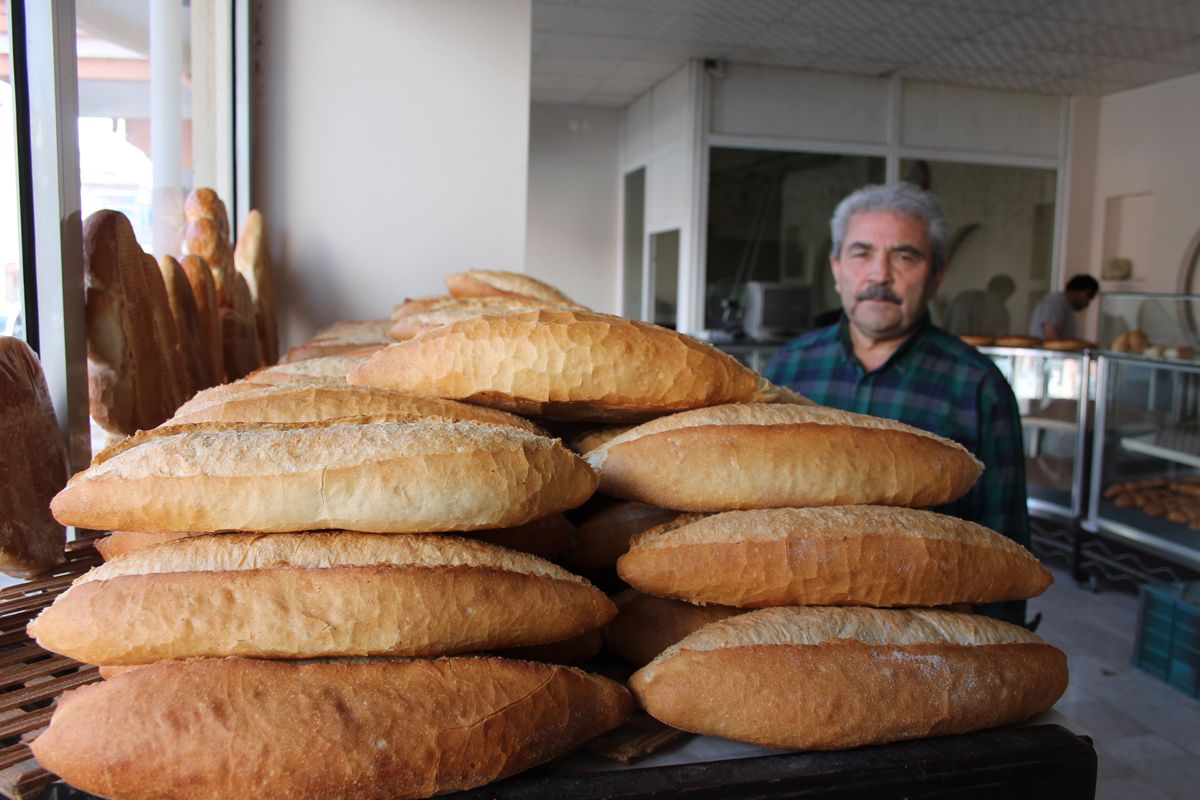 Ekmek 7 lira satılmaya başladı