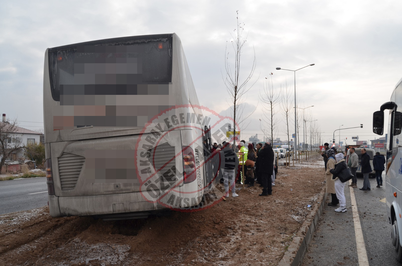 Aksaray’da ehliyetsiz otobüs sürücüsü kaza yaptı