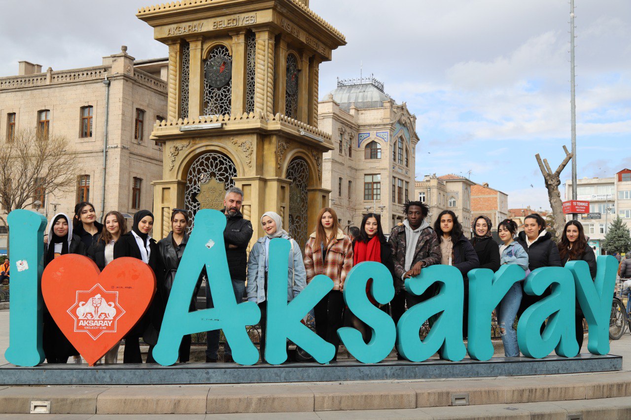 ASÜ öğrencileri Aksaray’ın tarihi güzelliklerini fotoğrafladı