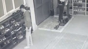 Camiden ayakkabı hırsızlığı kamerada