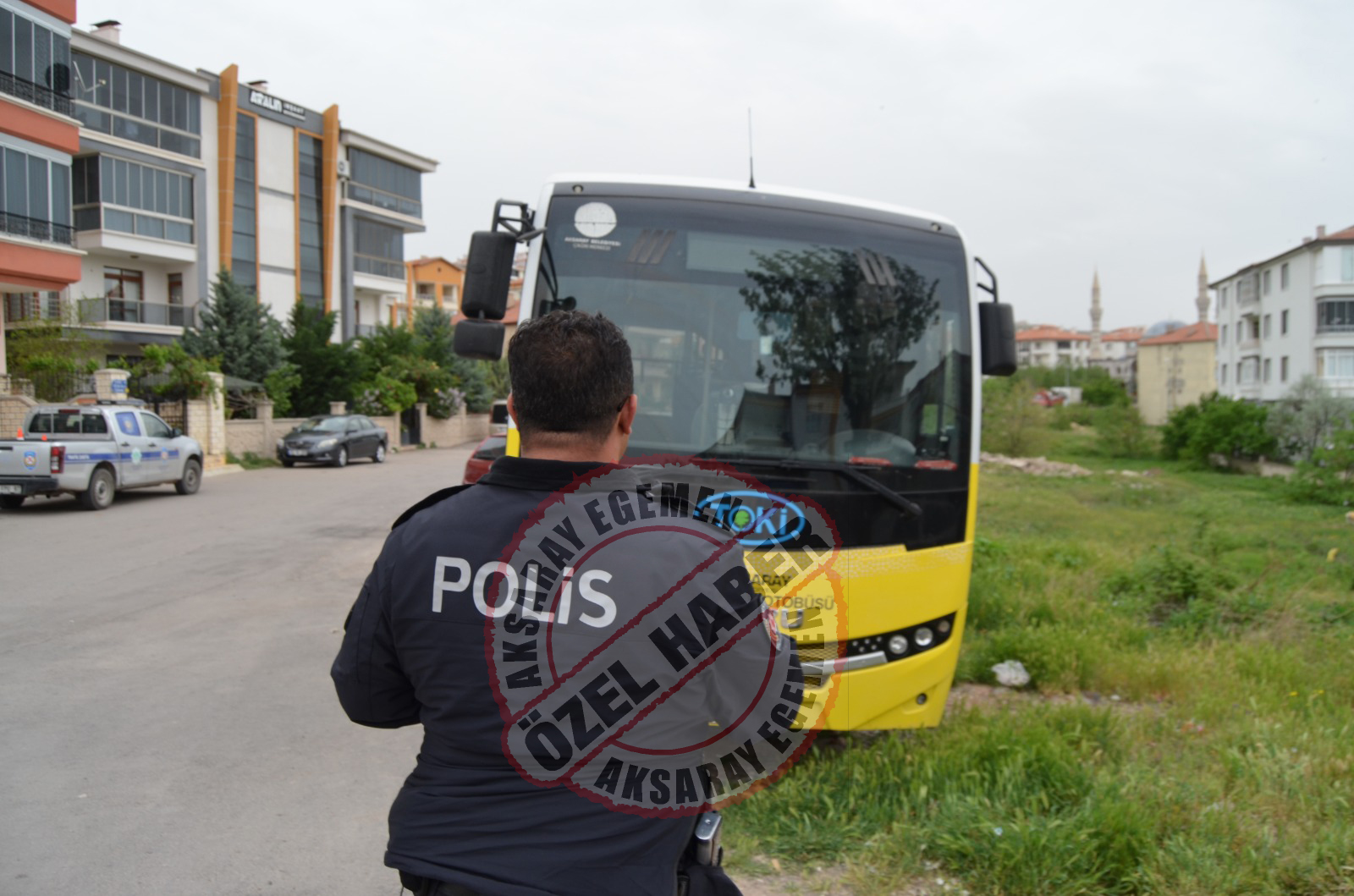 Halk otobüsü şoförü, güzergâh dışı isteği reddedilen yolcunun bıçaklı saldırısına uğradı