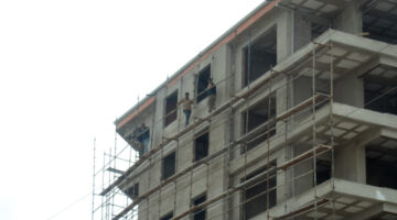 Aksaray’da inşaat işçileri, 1 Mayıs’ı çalışarak geçirdi